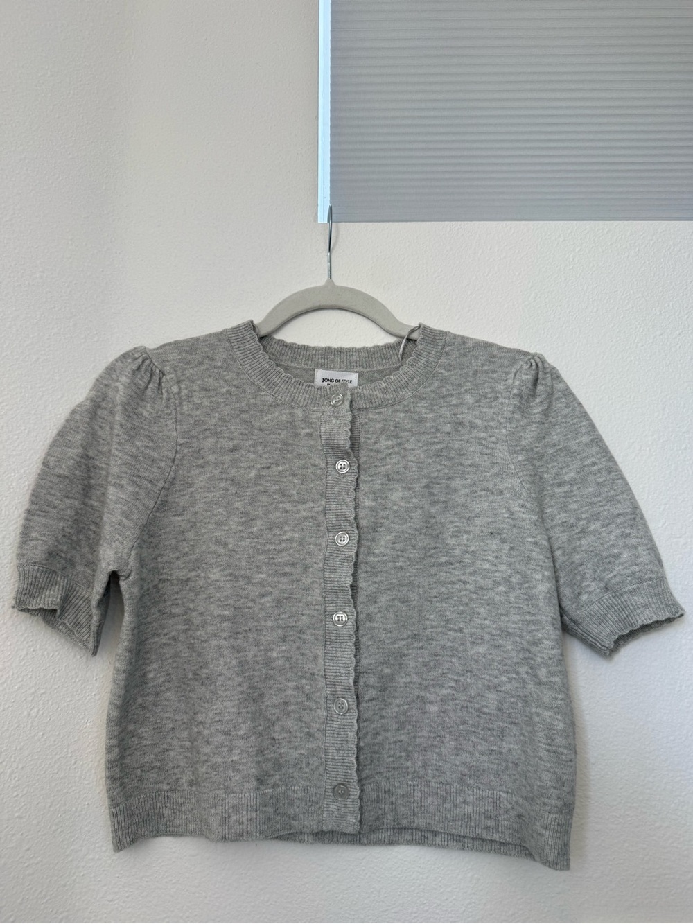 Light Gray Short-Sleeve Knitted Button Cardigan